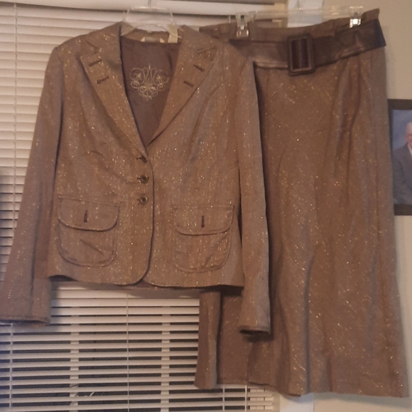 Womens Jacket and skirt. Size 14. Like new. Color brown with gold accents... - Picture 1 of 5